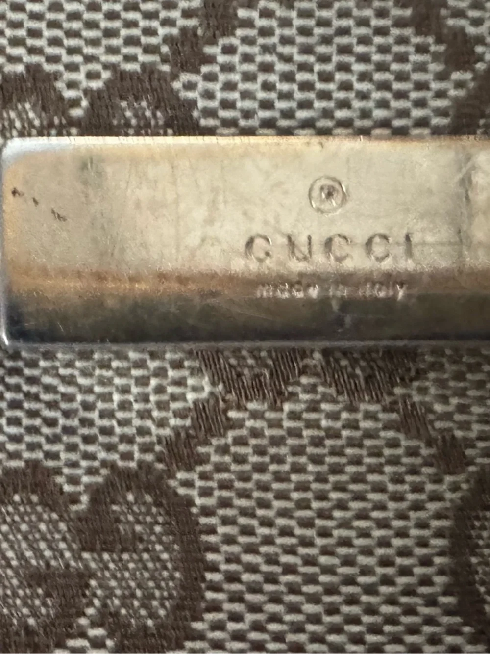 Authenticated GUCCI Brown and Beige Monogram Canvas Card Holder Hardware - Picture 2 of 16